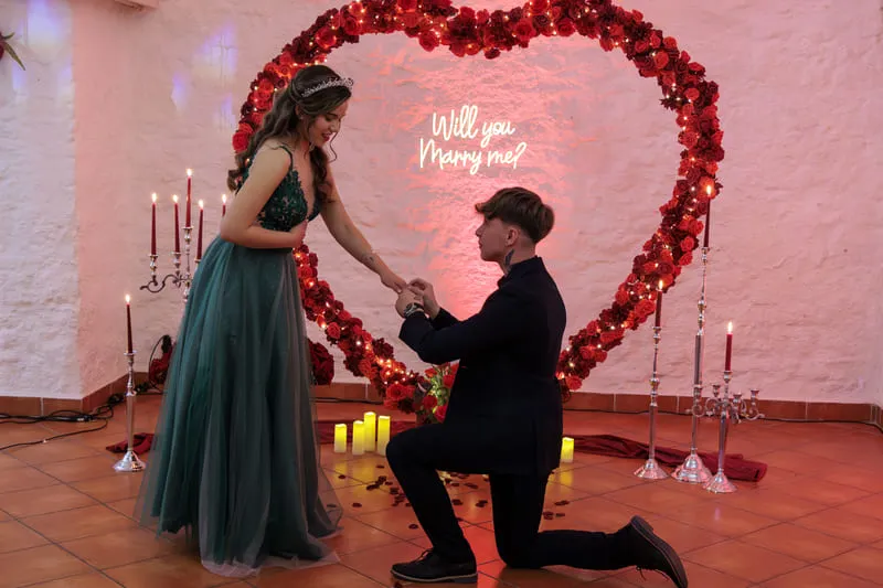 Romantikus hangulat a lánykérésen